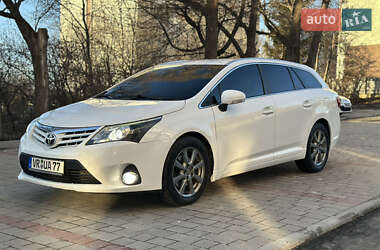 Універсал Toyota Avensis 2012 в Тернополі