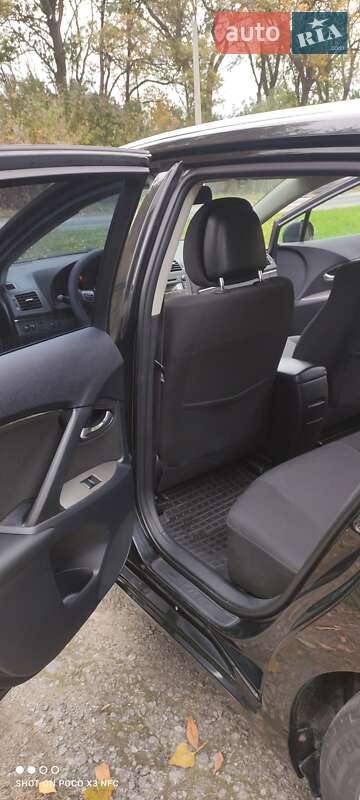 Универсал Toyota Avensis 2009 в Каменец-Подольском