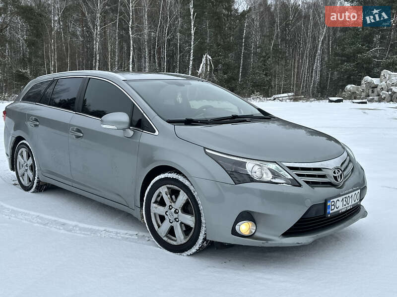 Toyota Avensis 2012