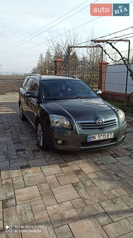 Універсал Toyota Avensis 2008 в Дубні