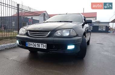 Универсал Toyota Avensis 1998 в Килии