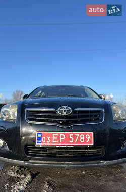 Універсал Toyota Avensis 2008 в Луцьку