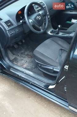 Универсал Toyota Avensis 2011 в 