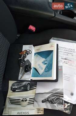 Универсал Toyota Avensis 2011 в 