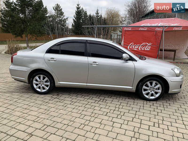 Седан Toyota Avensis 2006 в Івано-Франківську