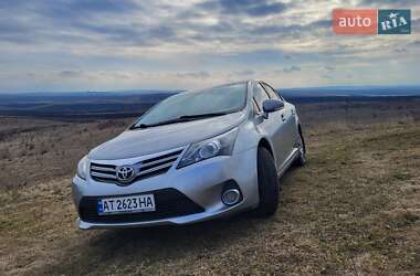 Toyota Avensis 2012