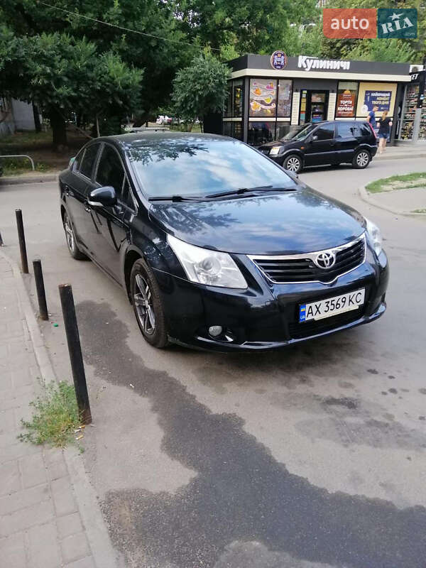 Седан Toyota Avensis 2011 в Києві