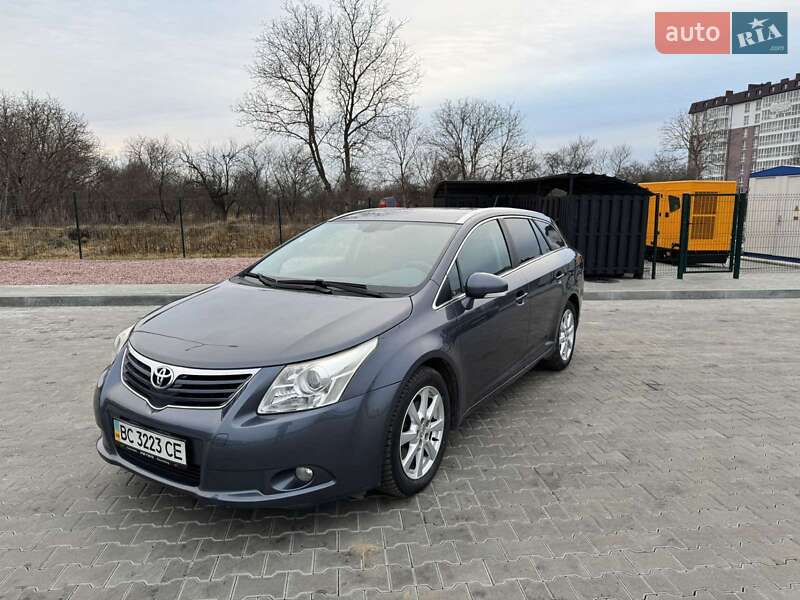 Універсал Toyota Avensis 2011 в Стрию