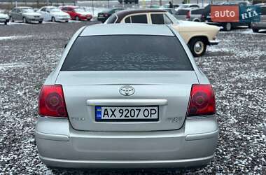 Седан Toyota Avensis 2005 в Песочине