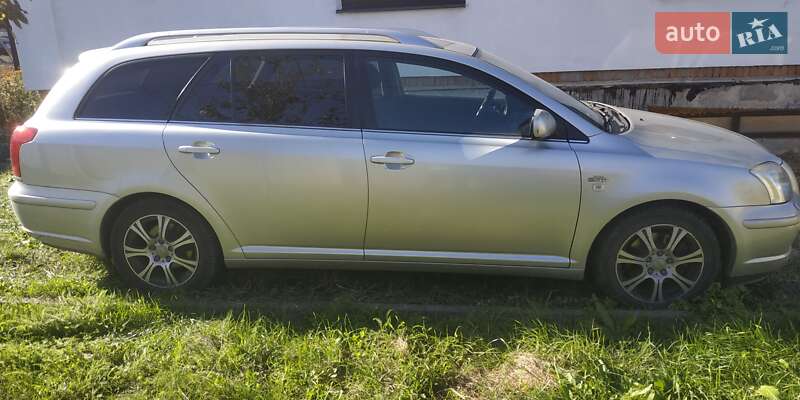 Универсал Toyota Avensis 2006 в Черкассах