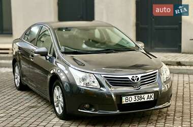 Седан Toyota Avensis 2011 в Тернополе