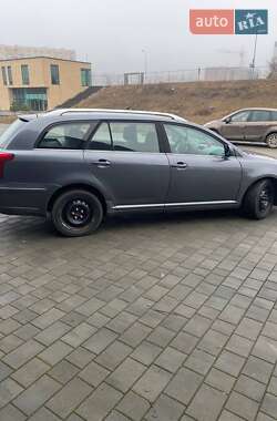 Универсал Toyota Avensis 2005 в Хмельницком