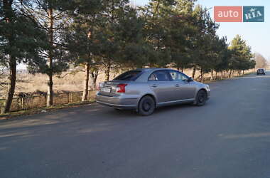 Седан Toyota Avensis 2006 в Львові