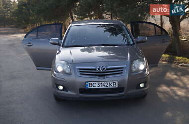 Седан Toyota Avensis 2006 в Львові