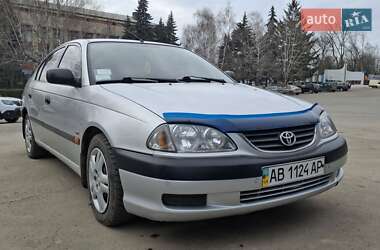 Седан Toyota Avensis 2002 в Чечельнике