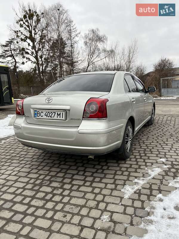 Седан Toyota Avensis 2006 в Львове