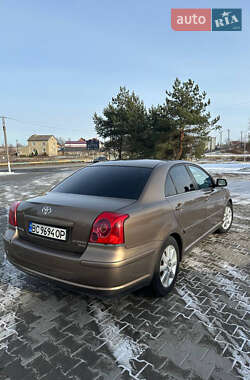 Седан Toyota Avensis 2005 в Львове