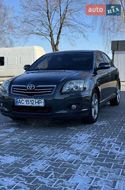 Седан Toyota Avensis 2006 в Володимирі