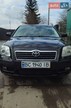 Седан Toyota Avensis 2004 в Стрые