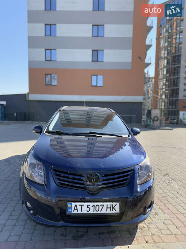 Toyota Avensis 2011