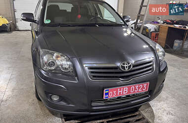 Універсал Toyota Avensis 2007 в Луцьку