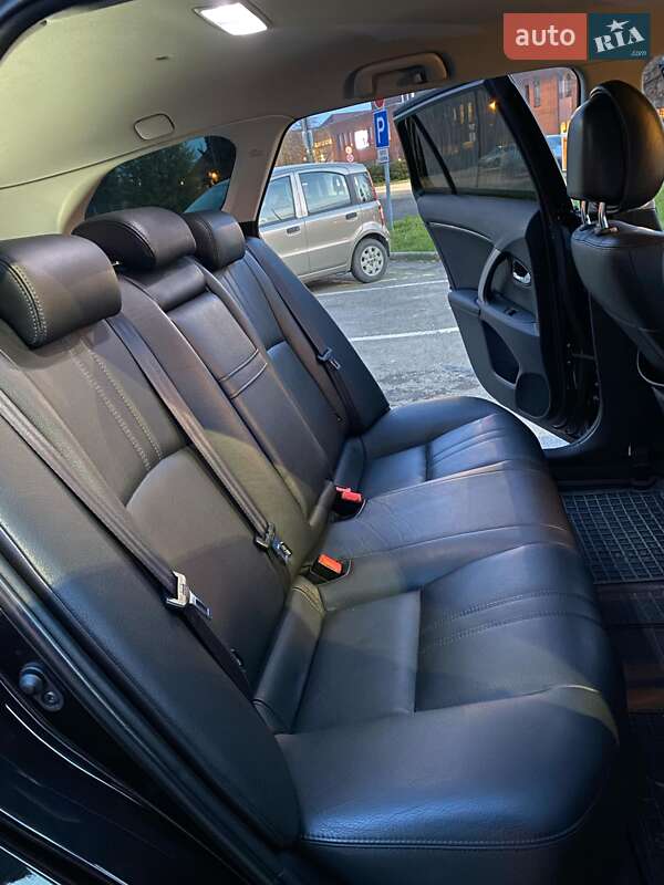 Универсал Toyota Avensis 2012 в Виноградове