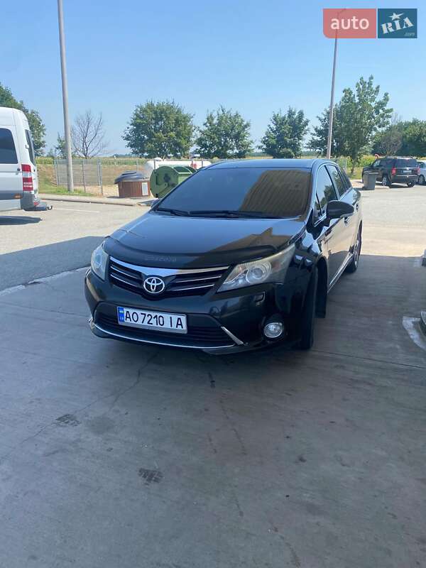 Универсал Toyota Avensis 2012 в Виноградове