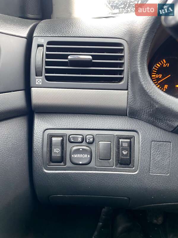 Універсал Toyota Avensis 2007 в Калуші