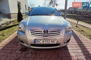 Седан Toyota Avensis 2009 в Городку