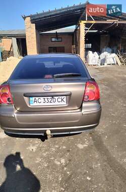 Лифтбек Toyota Avensis 2004 в Луцке