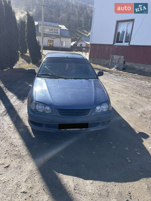 Toyota Avensis 1999
