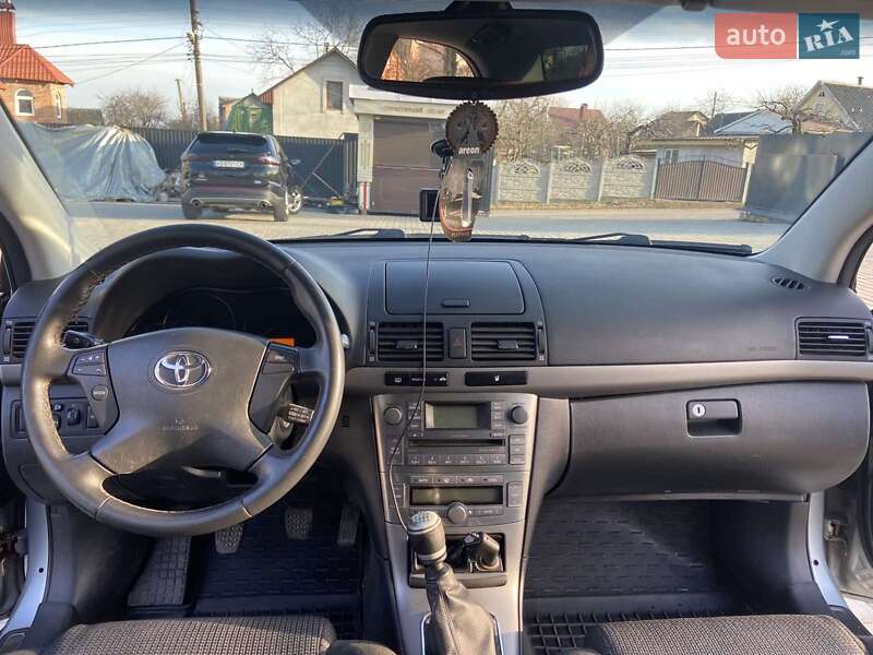 Седан Toyota Avensis 2007 в Виннице