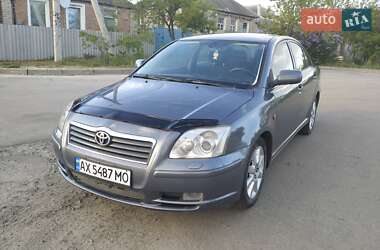 Седан Toyota Avensis 2003 в Харькове