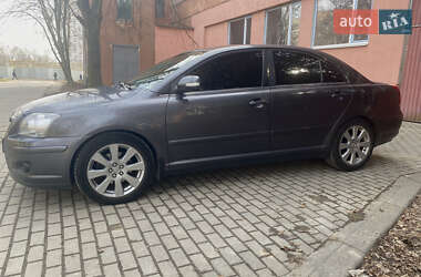 Седан Toyota Avensis 2008 в Львові