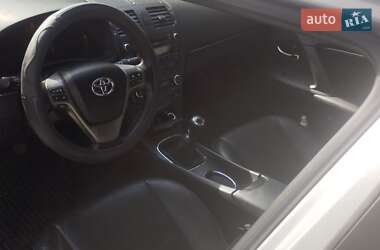 Універсал Toyota Avensis 2008 в Рівному