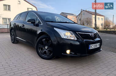 Универсал Toyota Avensis 2012 в Львове