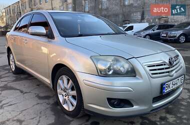 Лифтбек Toyota Avensis 2006 в Ровно