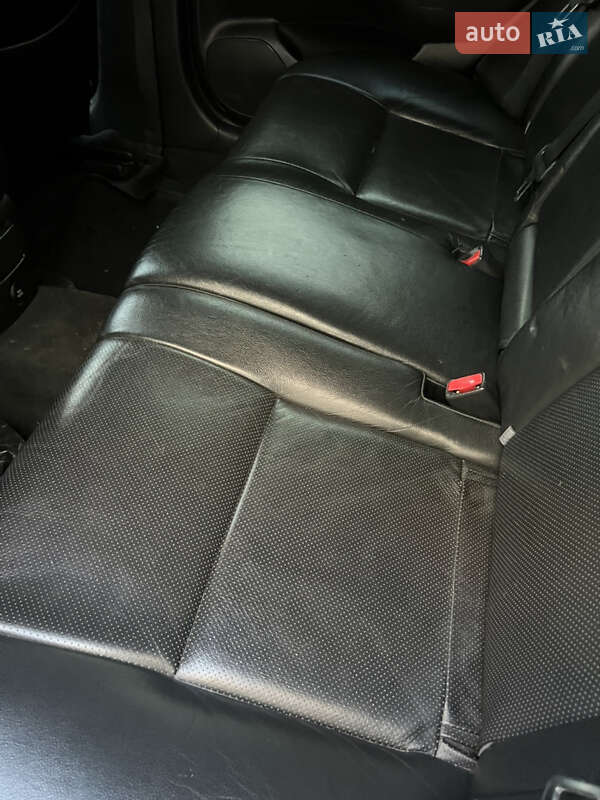 Седан Toyota Avensis 2005 в Одессе