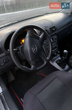 Седан Toyota Avensis 2007 в 