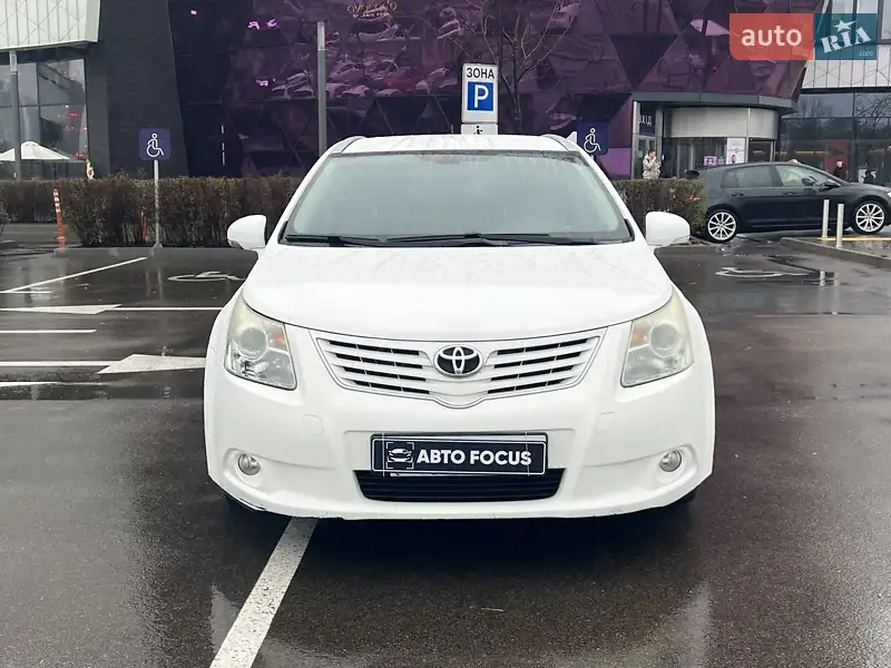 Універсал Toyota Avensis 2010 в 