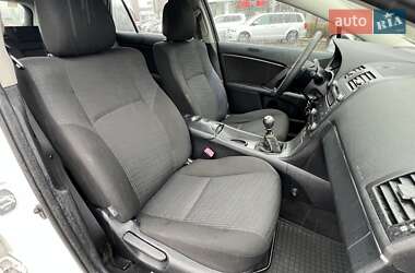 Універсал Toyota Avensis 2010 в 