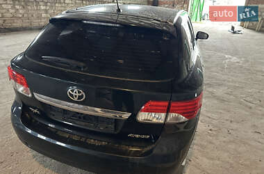 Универсал Toyota Avensis 2013 в 