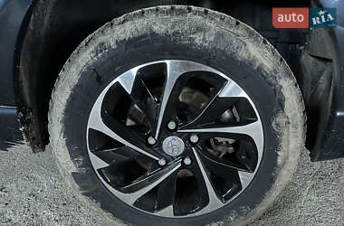 Универсал Toyota Avensis 2013 в 