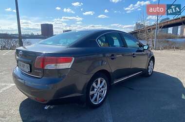 Седан Toyota Avensis 2009 в 