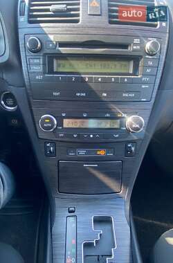 Седан Toyota Avensis 2009 в 