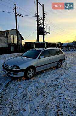 Универсал Toyota Avensis 1999 в 