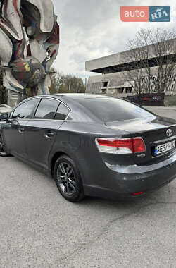Седан Toyota Avensis 2011 в 