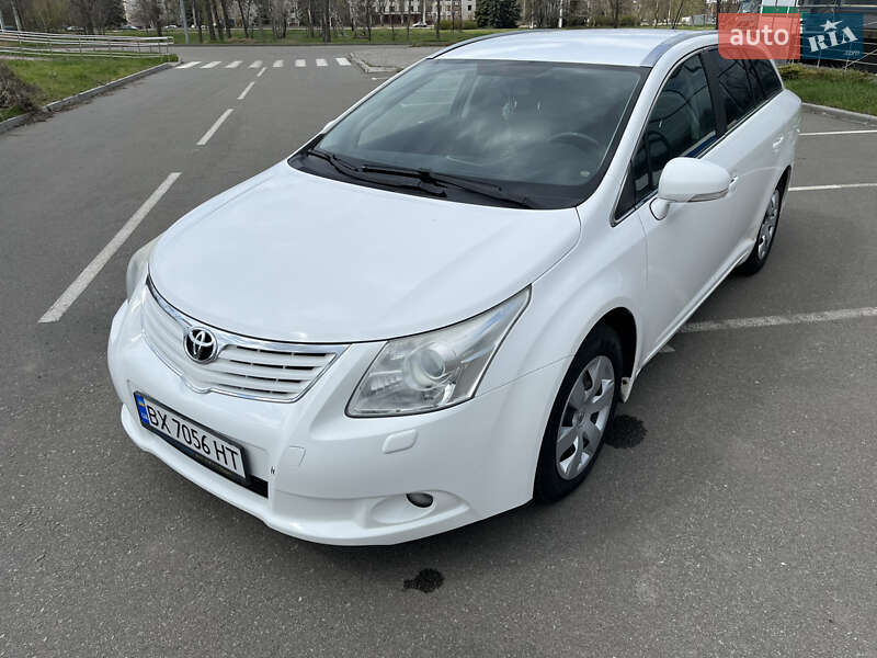 Універсал Toyota Avensis 2010 в 