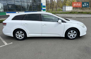 Універсал Toyota Avensis 2010 в 
