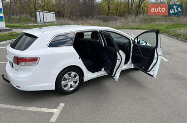 Універсал Toyota Avensis 2010 в 